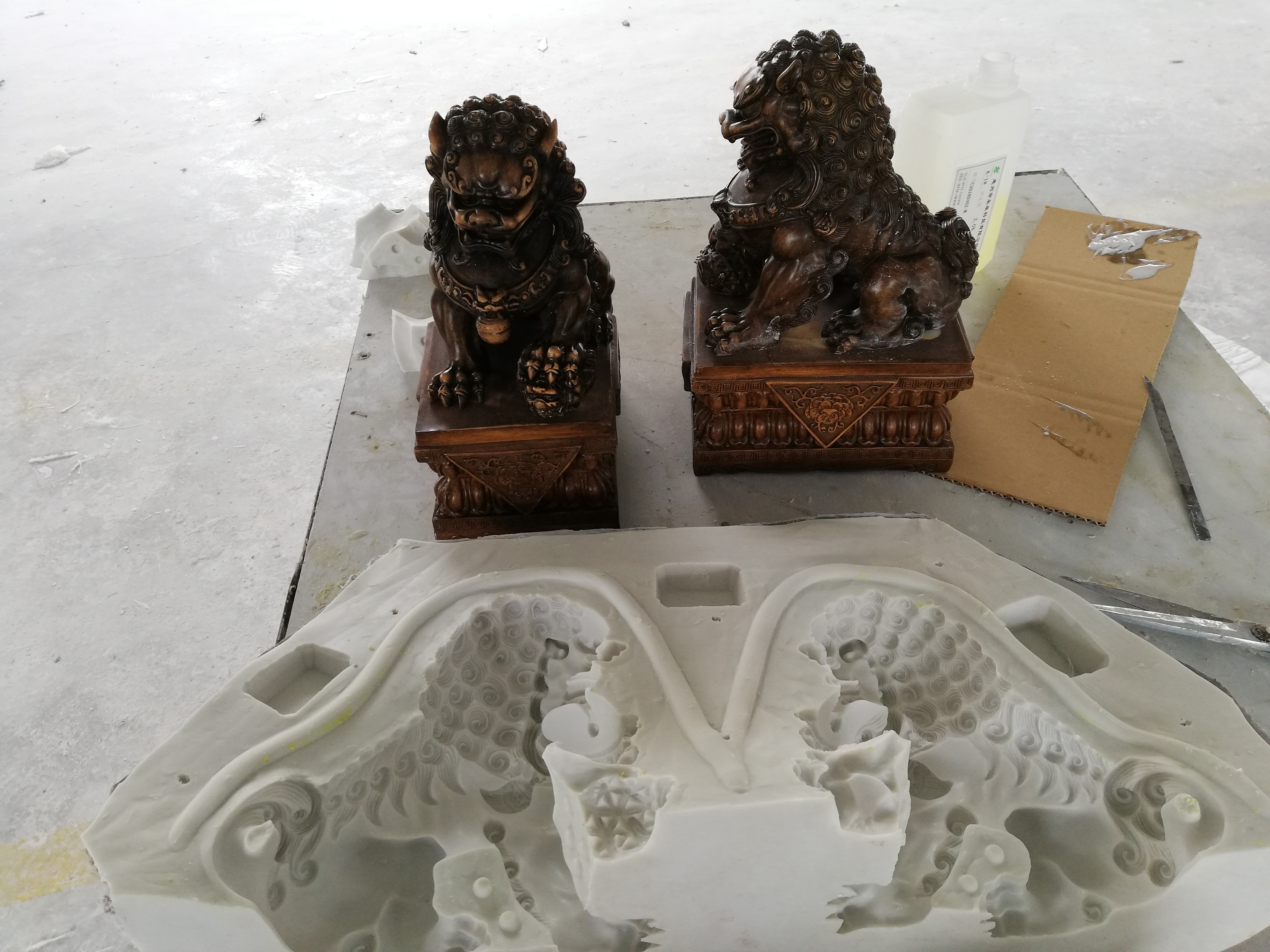 模具硅膠翻模樹脂工藝品出現(xiàn)燒模情況怎么辦 ？