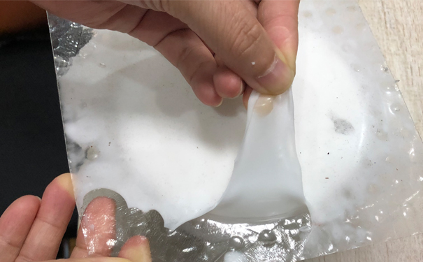 怎么清除還沒有固化的模具硅膠 ？