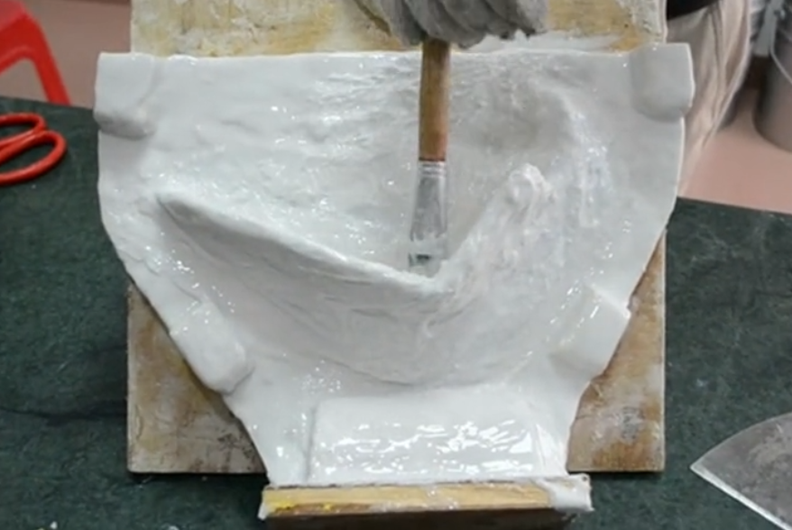 模具硅膠操作方法有幾種？