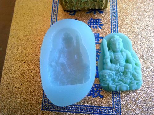 硅膠工藝品的魅力，時(shí)尚與實(shí)用的完美結(jié)合